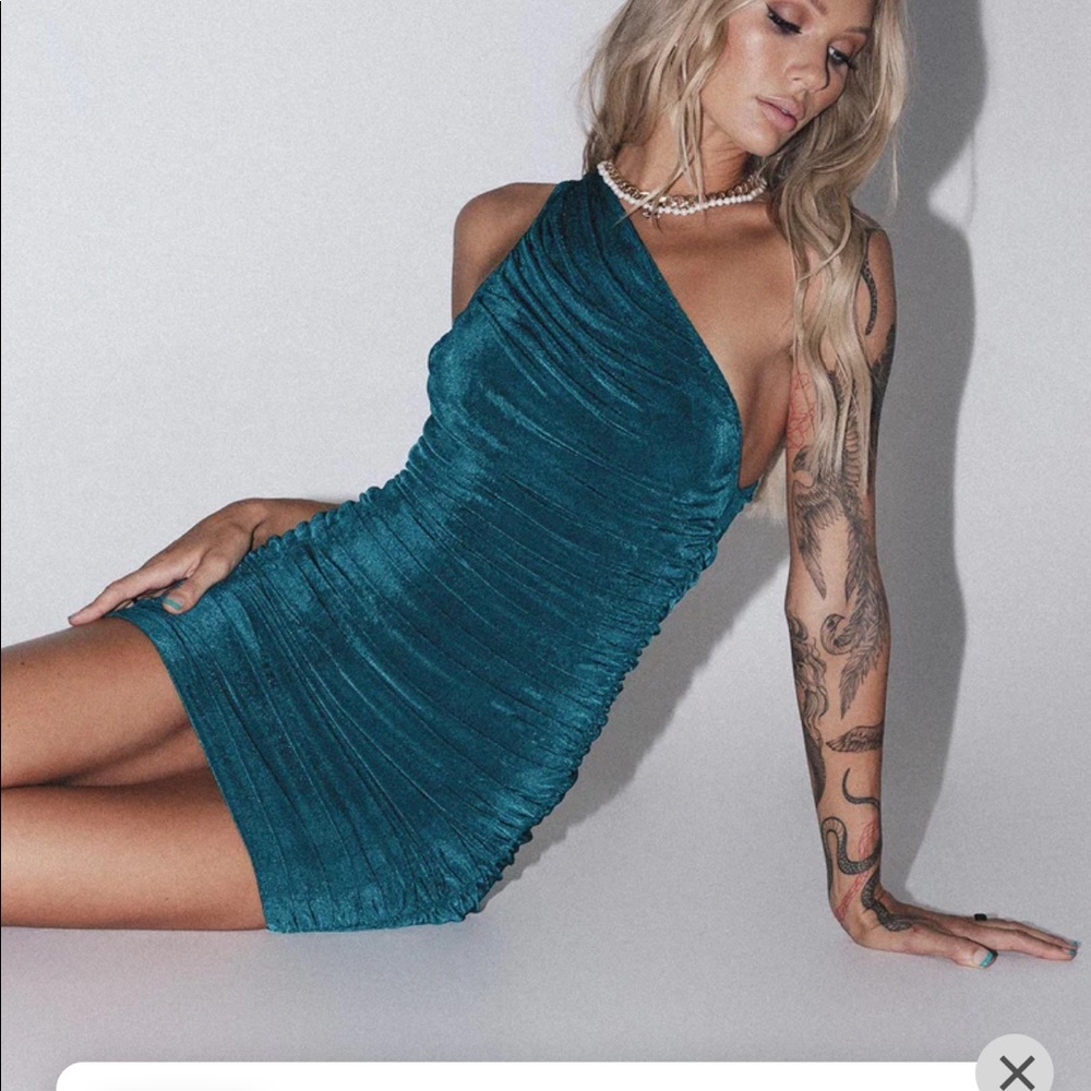 THE GODDESS MINI DRESS FOREST GREEN princess Polly